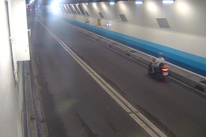 台北市道路  096-復北隧道北向0K+876M 距離1.1公里 氣溫30.6度