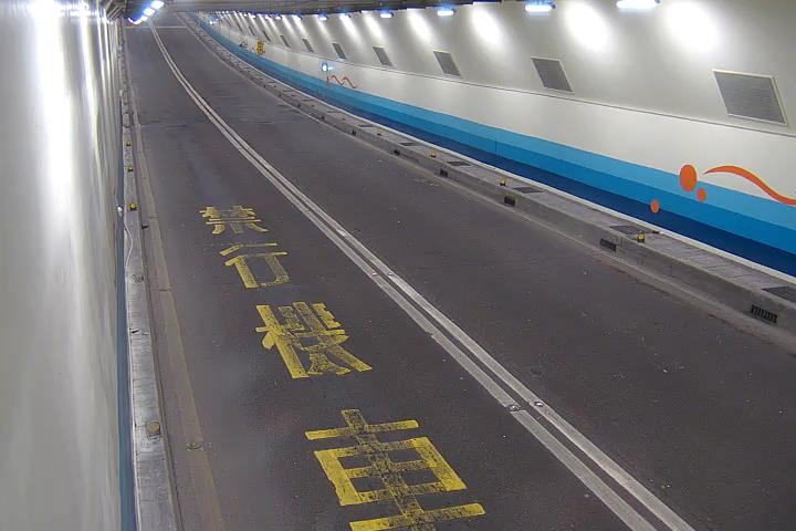 台北市道路  100-復北隧道南向0K+705M 距離0.4公里 氣溫25.3度