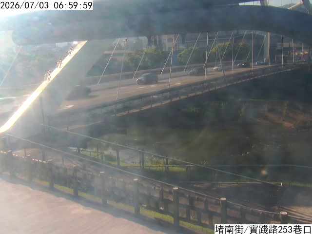 基隆市道路 實踐路253巷 堵南街即時影像