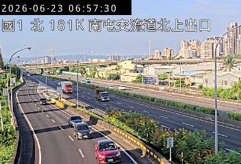 國道一號 181K+800 南屯交流道北上出口即時影像