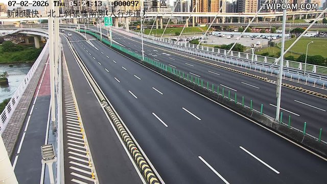 新北市道路 新北環快，北上斜張橋南側(人行步道)即時影像