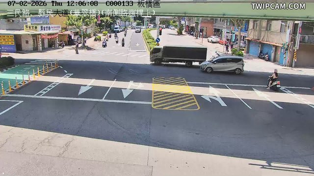 新北市道路 三民路、縣民大道(華翠橋)(南側路燈桿上)