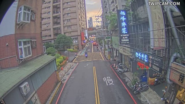 新北市道路 南山路 板南路(南山路-往北)即時影像