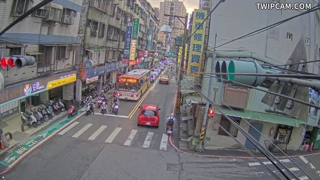 新北市道路 南山路 捷運路(南山路-往北)即時影像