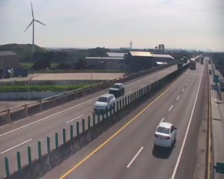 台61線 33K+300 桃園市觀音區西濱快速道路與忠孝路交叉路口即時影像