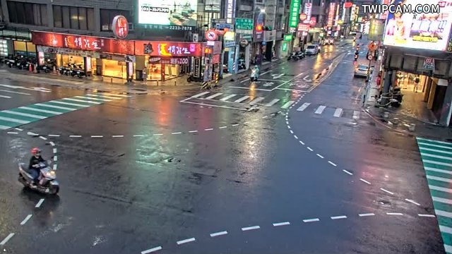 桃園市道路 三民路與中正路口(京華鑽石前號誌桿)即時影像