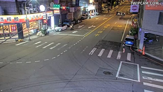 桃園市道路 三民路建國路口(台灣大哥大前號誌桿)即時影像