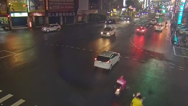 桃園市道路 中山路復興路口(和成建材行前號誌桿)即時影像