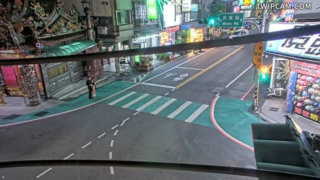 桃園市道路 中山路民族路口(逢生藥房前號誌桿)即時影像