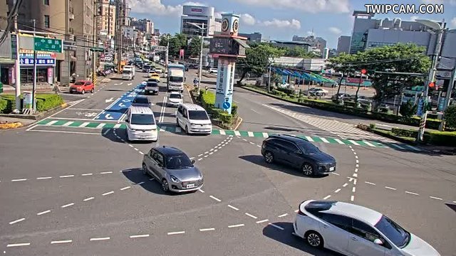 桃園市道路 中華路中園路口(YKK與家具行出入口間號誌桿)即時影像