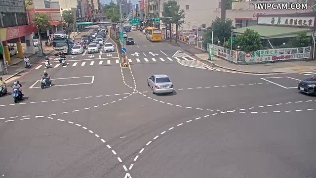 桃園市道路 中豐路環南路口(環南路往東路口分隔島號誌桿)即時影像
