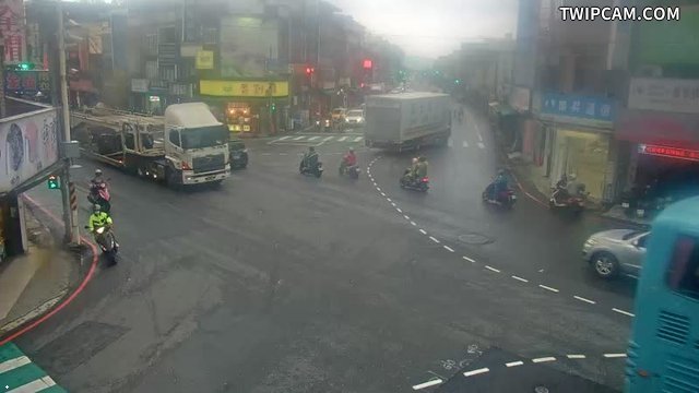 桃園市道路 介壽路與興豐路口(青發白麵食館前號誌燈桿)即時影像