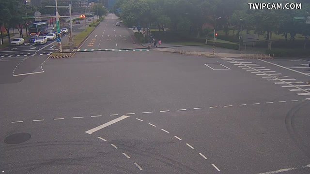 桃園市道路 高鐵北路一段與青心路(高鐵北路一段往南)即時影像