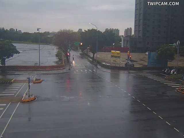桃園市道路 領航北路一段與洽溪路(洽溪路東側車道號誌桿上往西)即時影像