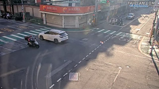桃園市道路 桃鶯路建國路口(7-11前號誌桿)