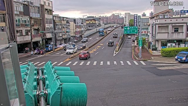 桃園市道路 中山北路與梅獅路即時影像