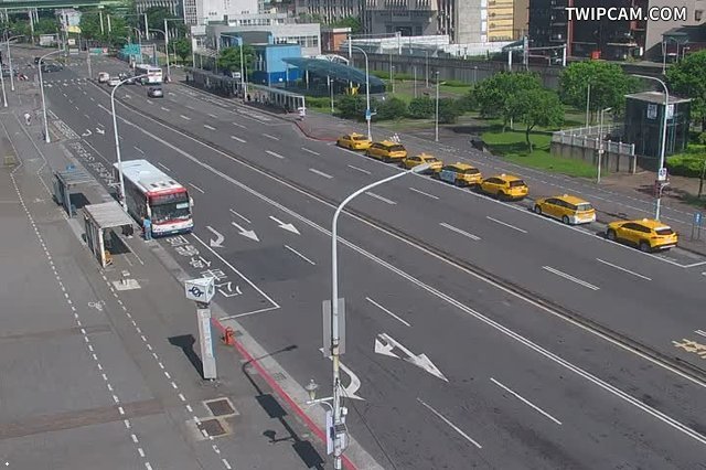 台北市道路 經貿二南港即時影像