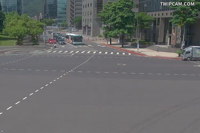 台北市道路 堤頂基湖(東南角)即時影像