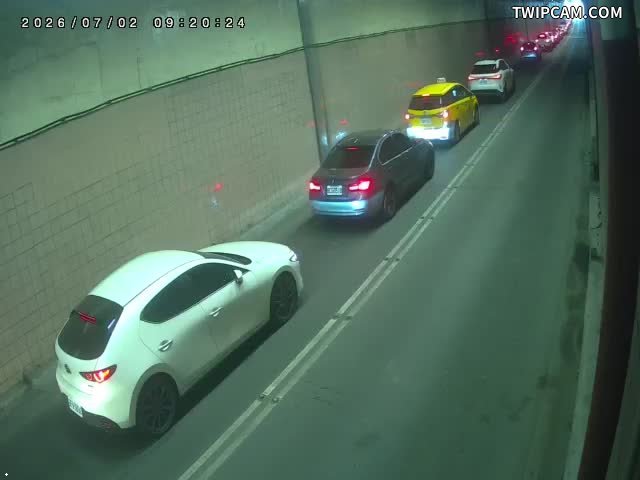 台北市道路 基隆路南往北主車道6(基隆忠孝)即時影像