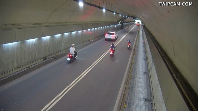 台北市道路 自強隧道往大直入口0K+553M即時影像