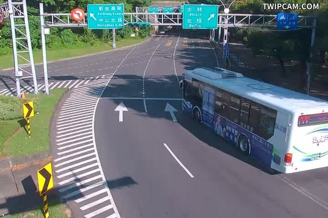 台北市道路 北安路-中山北路口即時影像
