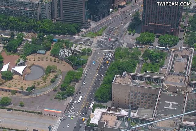 台北市道路 信義路五段7號(台北101大樓)即時影像