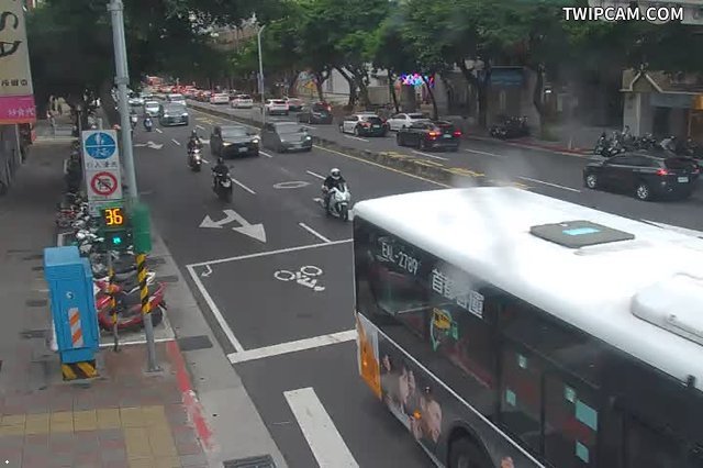 台北市道路 基隆路二段-嘉興街即時影像