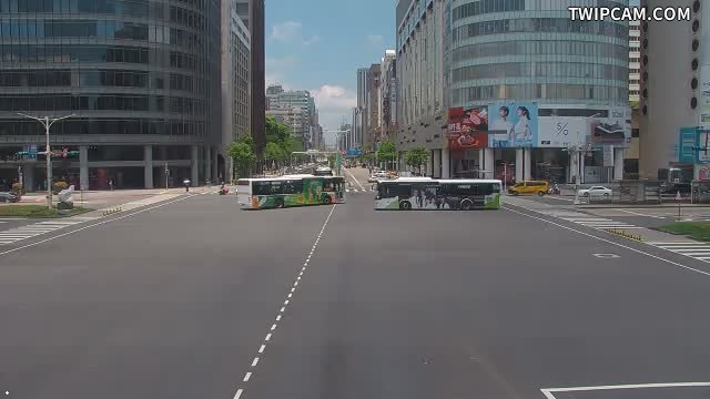 台北市道路 敦化-南京即時影像
