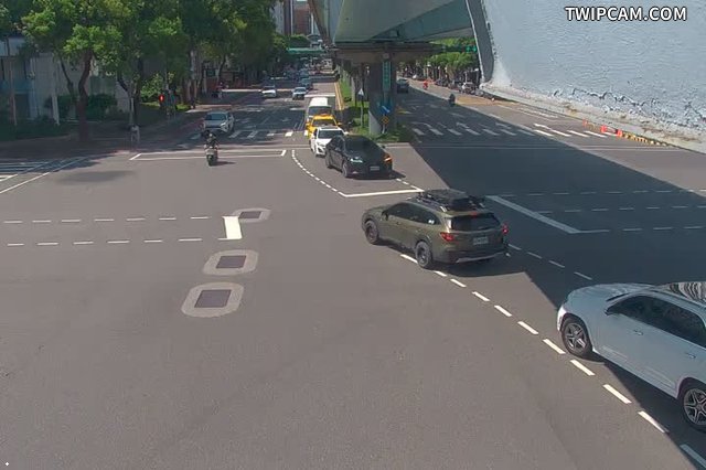 台北市道路 復興北路與民生東路口