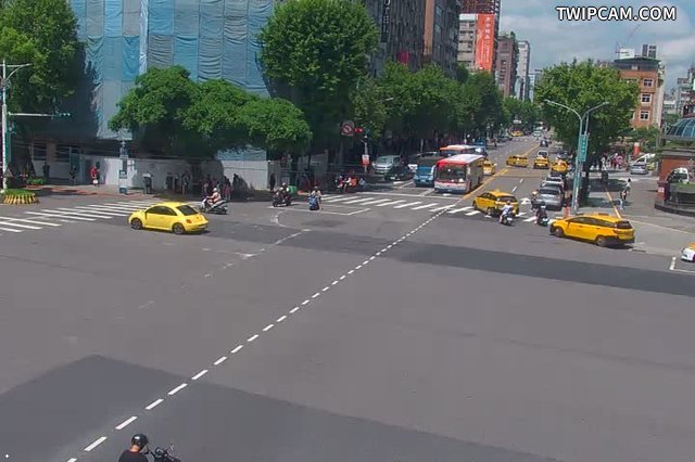 台北市道路 民生東路與中山北路口即時影像
