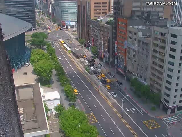 台北市道路 南京東路4段北寧路口即時影像