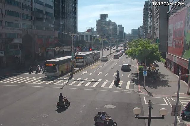 台北市道路 南京東-三民路口即時影像