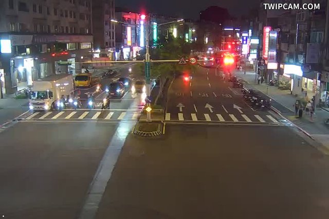台北市道路 羅斯福路五段211巷路口即時影像