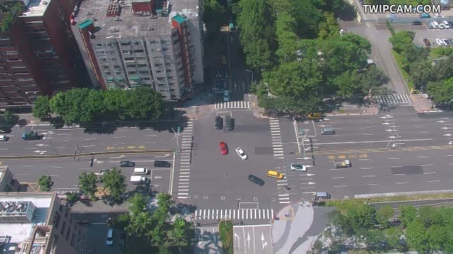 台北市道路 忠孝東路-逸仙路(巨蛋辦公樓)即時影像
