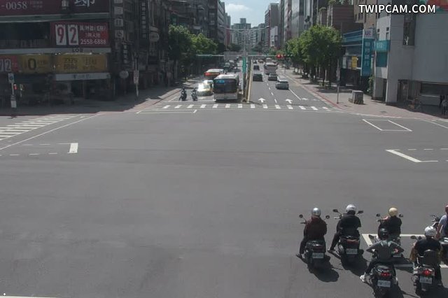 台北市道路 承德路1段-南京西路即時影像