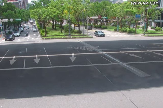 台北市道路 市民大道四段-敦化南路1段(橋下)即時影像