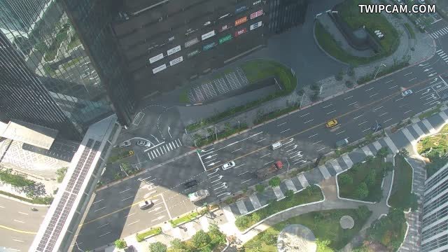 台北市道路 經貿一路170號(台肥大樓)即時影像