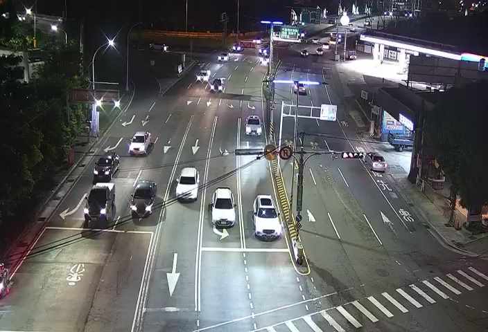 台中市道路 五權西路/環中路(右側車流往工業區),Wuquan W. Rd/Huanzhong Rd (Right side Traffic flow to industrial area)即時影像