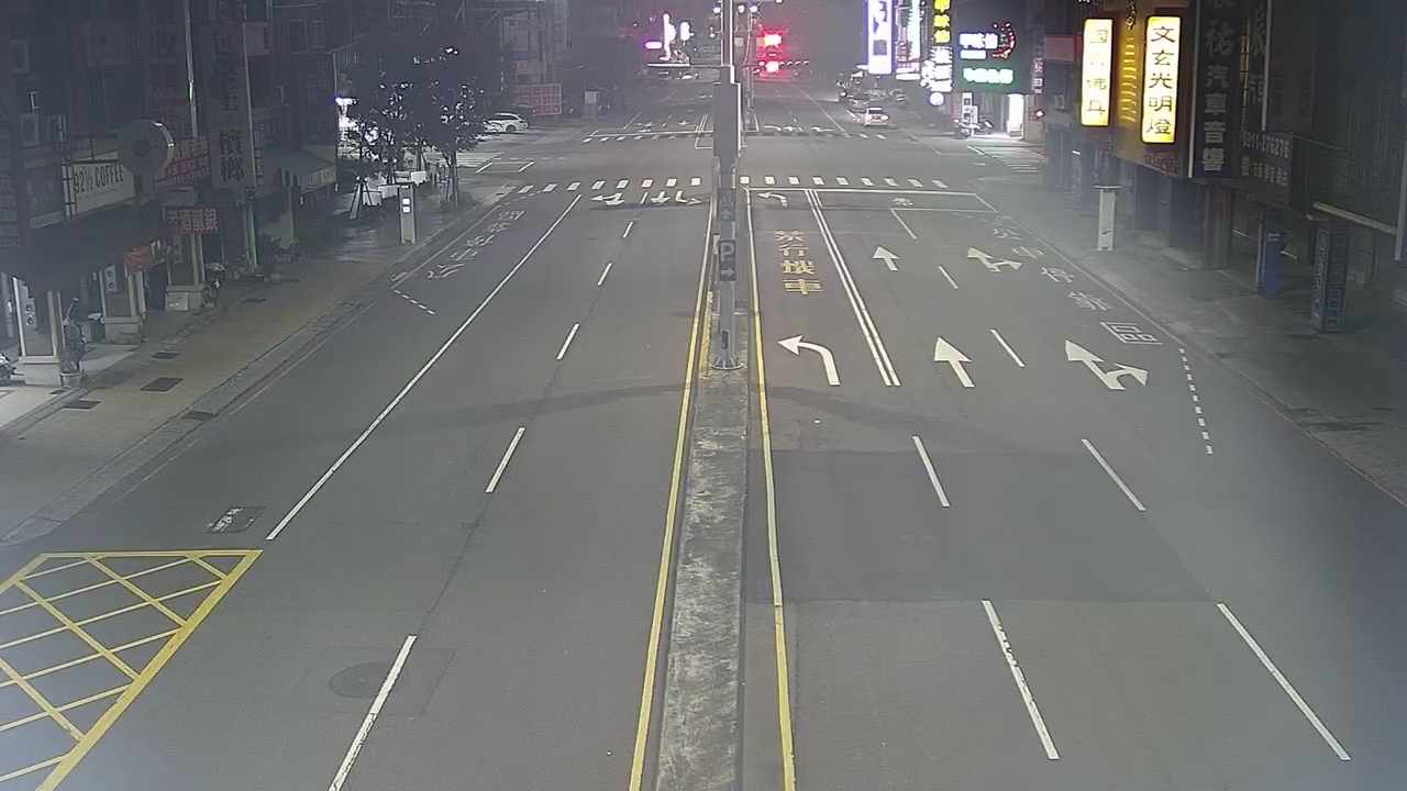 台中市道路 中清路/1386巷(右側車流往文心路),Zhongqing Rd/Ln. 1386 (Right side Traffic flow to Wenxin Rd)即時影像