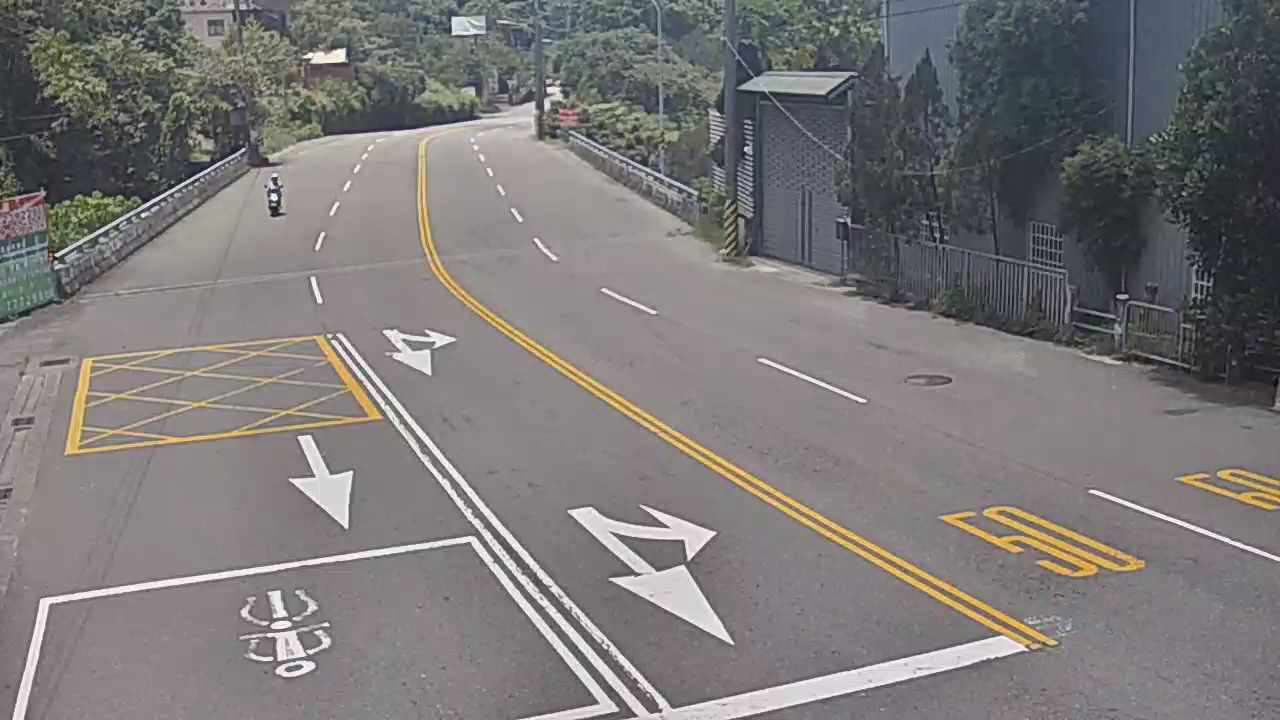 台中市道路 東山路/大湖巷(右側車流往大坑圓環),Dongshan Rd/Dahu Lane (Right side Traffic flow to Dakeng round about)即時影像