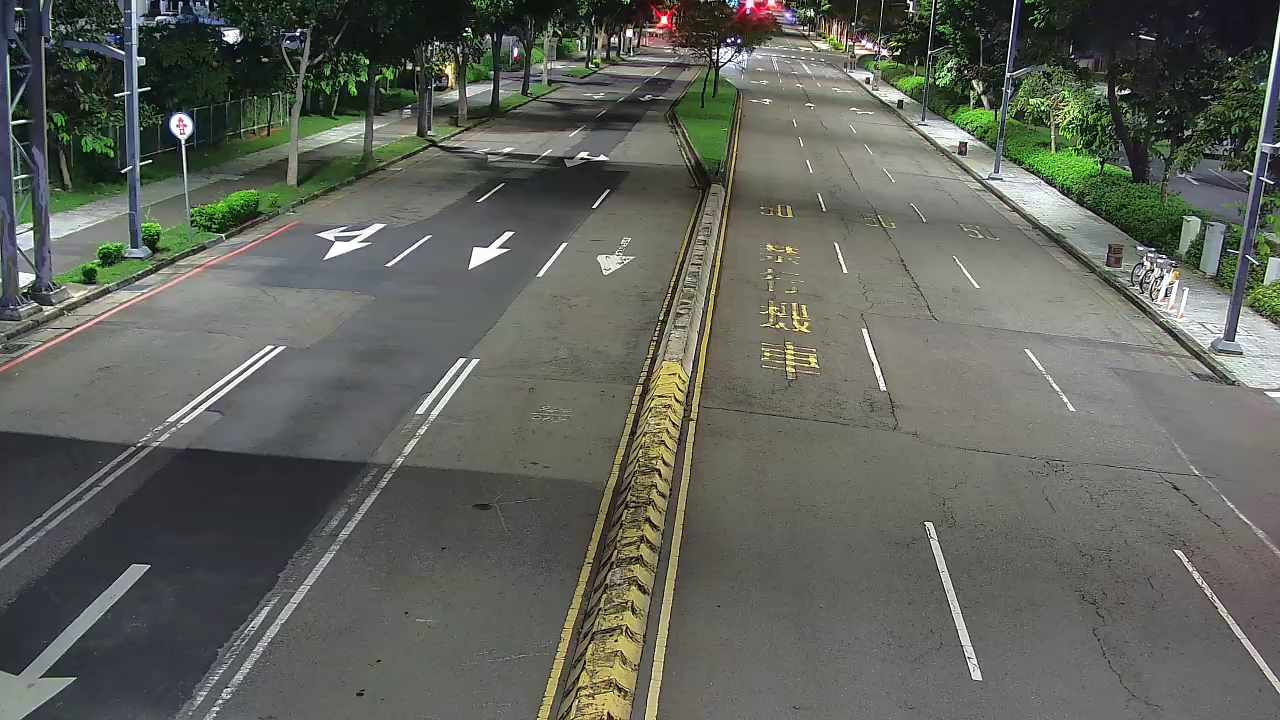 台中市道路 經貿路/河南路(右側車流往環中路),Jingmao Rd/Henan Rd (Right side Traffic flow to Huanzhong Rd))即時影像