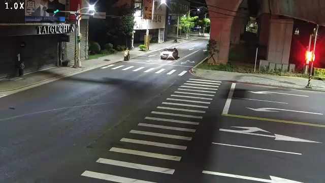 台中市道路 環中路/崇德路(車流往中清路),Huanzhong Rd/Chongde Rd (traffic to Zhongqing Rd)即時影像