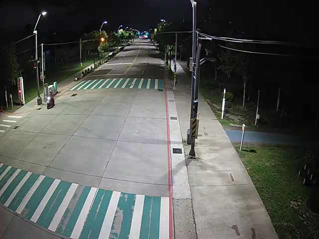 台中市道路 中科路/中央公園遊客中心(右側車流往河南路),Zhongke Rd/Taichung Central Park (Right side Traffic flow to Henan Rd)即時影像