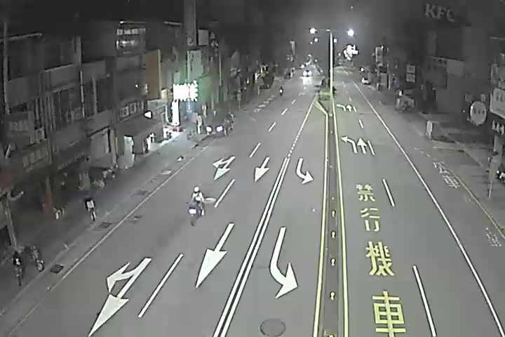 台中市道路 中清路/后庄路(右側車流往文心路)Zhongqing Rd./Houzhuang Rd.(Right side Traffic flow to Wenxin Rd.)即時影像