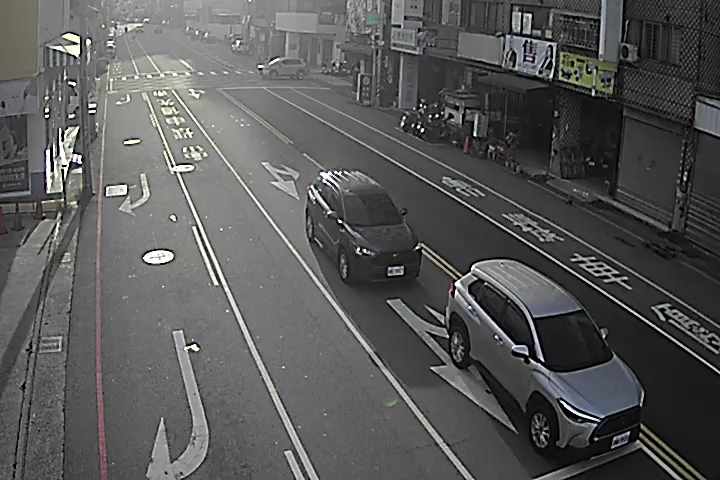 台中市道路 后庄北路/中清路(右側車流往松竹路)Houzhuang N. Rd./Zhongqing Rd.( (Right side Traffic flow to Songzhu Rd.)即時影像