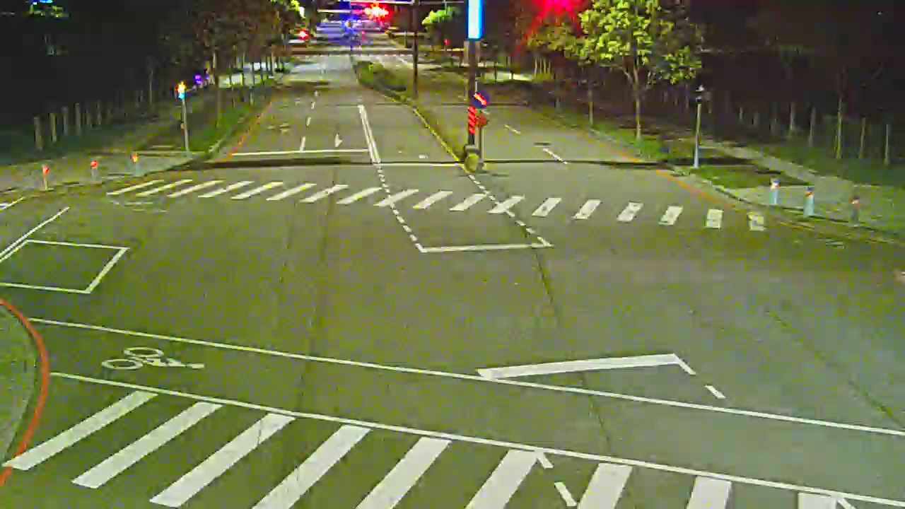 台中市道路 凱旋路/經貿五路(車流往敦化路)Kaixuan Rd./Jingmao 5th Rd.((Right side Traffic flow to Dunhua Rd.)即時影像