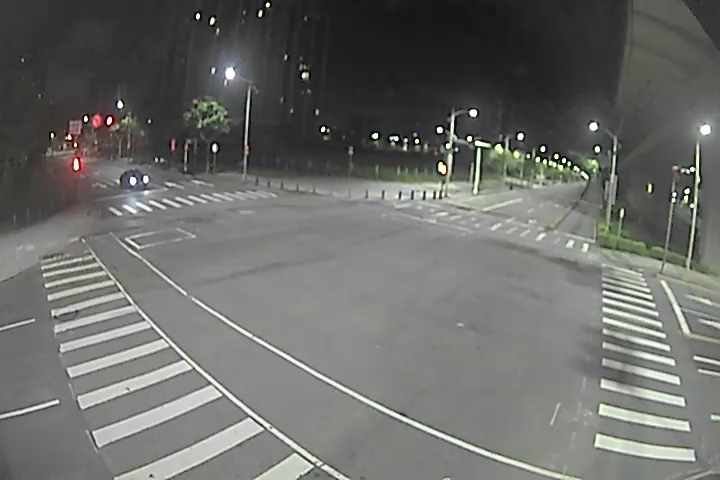 台中市道路 環中路/四平路(往崇德路-路口後)(內側)Huanzhong Rd./Siping Rd.即時影像