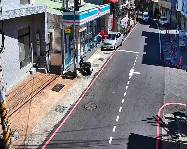 台中市道路 新社區興社街一段與 225 巷口 Ln. 225, Sec. 1, Xingshe St.即時影像