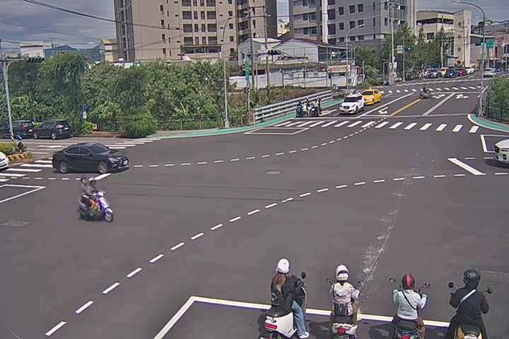 台中市道路 中興路二段/大智路(右側車流往大里方向),Zhongxing Rd./Dazhi Rd. (Right side Traffic flow to Dali.)即時影像
