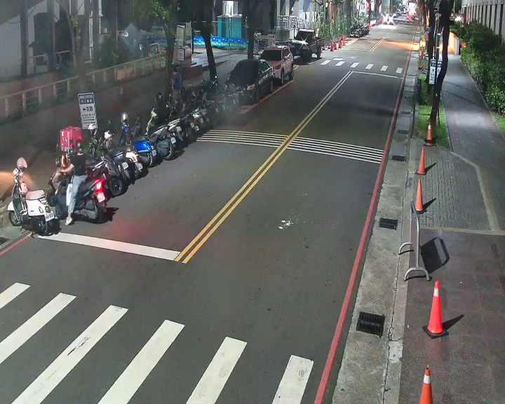 台中市道路 五順街 (中國醫藥大學重症大樓後門)即時影像